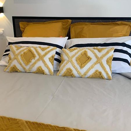 La Glycine B&B Sainte-Colombe  Екстер'єр фото